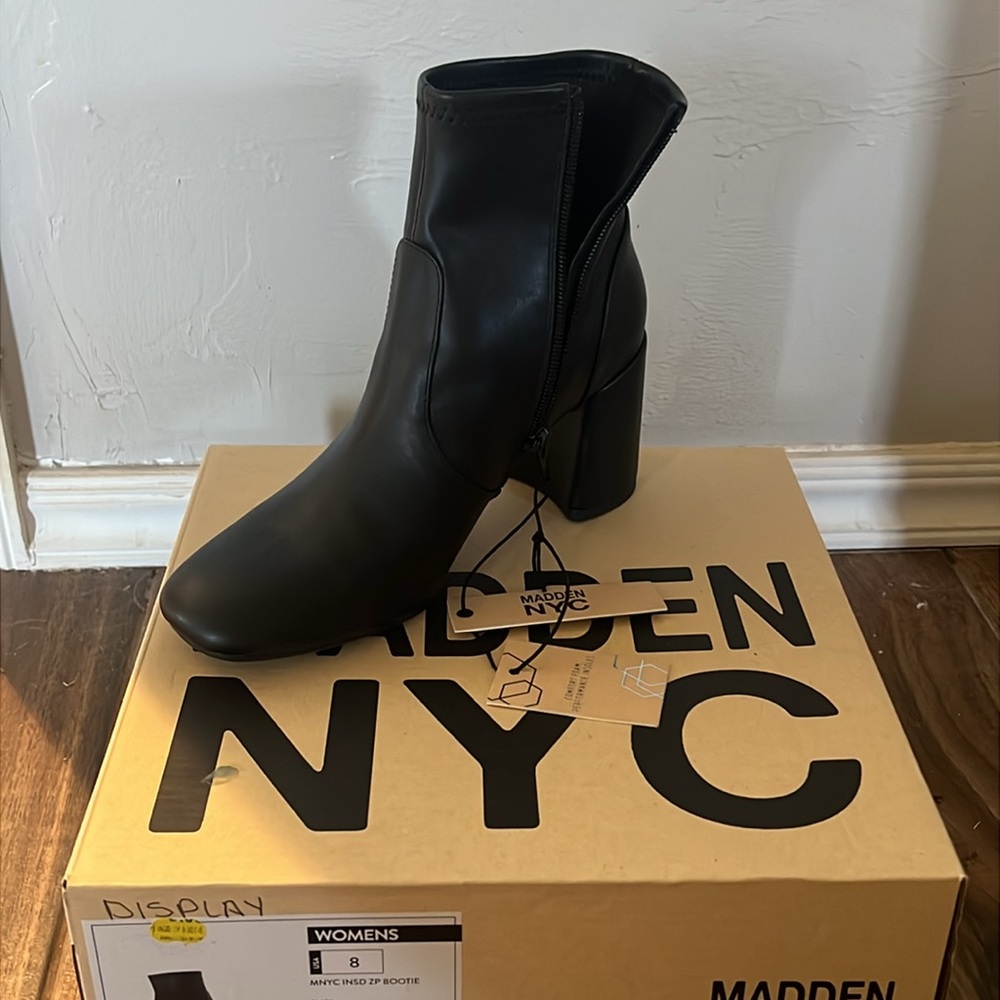 NWB MADDEN NYC BOOTIES - Picture 3 of 9